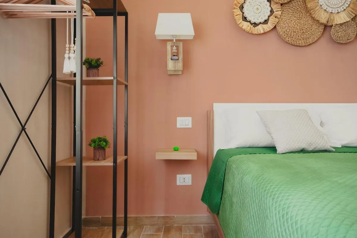 Marie Home Experience 2 Classic Naples Apartment